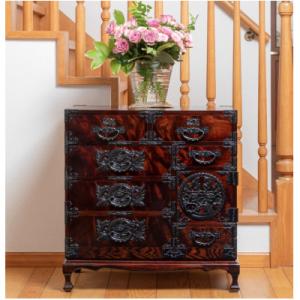 ふるさと納税 利府町 仙台箪笥　猫足チェスト 拭き漆塗り KC-60 (お申込書返送後1ヵ月〜4ヵ月程度でお届け)