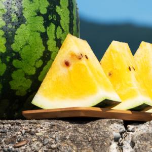 ふるさと納税 尾花沢市 【先行受付】黄色スイカ...の詳細画像1