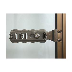 日中製作所 通気戸じまりくんアンバー　194U