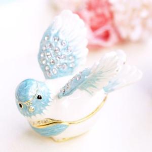 東京銀座PICALS 【正規品】＜桜小蛇＞白蛇 巳年 干支の置物 さくら