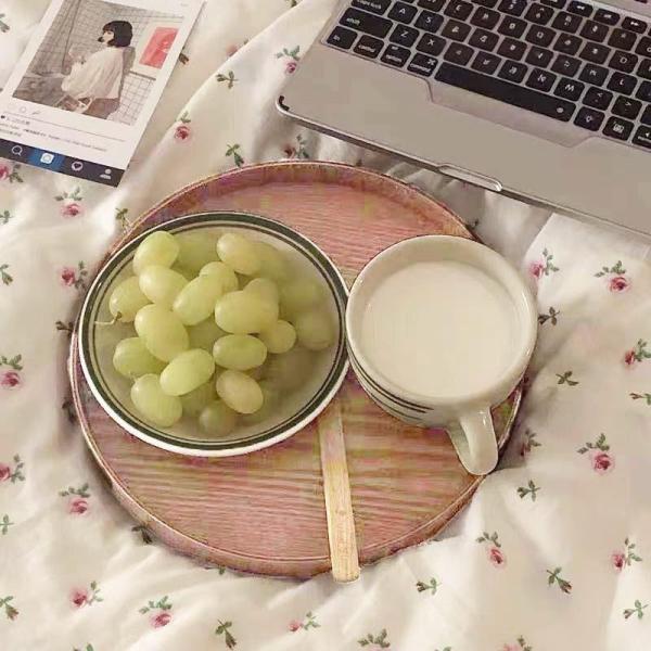 お盆 トレー おしゃれ 木製 北欧 丸型 一人用 トレイ カフェ ウッド ナチュラル 韓国 インテリ...