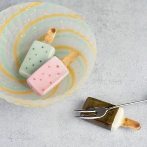 箸置き アイス アイスキャンディ チョコミント チョコ いちご ストロベリー 陶器 有田焼｜yamachu-aritayaki