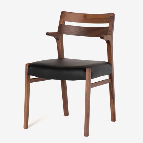 大塚家具 ダイニングチェア（半肘付き）「シネマ」 ウォールナット材 座面PVCブラック ※別売布カバ...