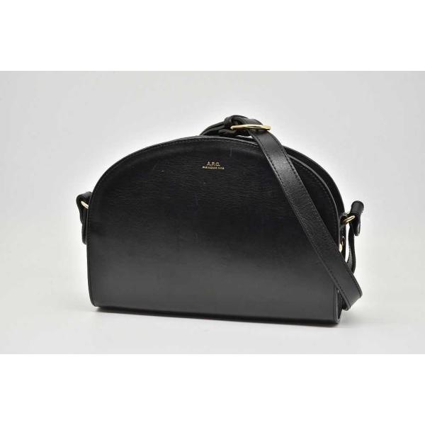 A.P.C アーペーセー DEMI-LUNE ショルダーバッグ スムースレザー ハーフムーン ブラッ...