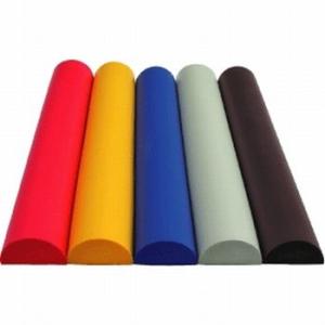 カーボーイ CAR-BOY 安心クッション 半月型 レッド