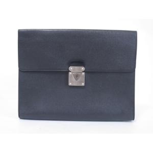 LOUIS VUITTON（ルイ・ヴィトン） タイガ レインボー ポシェット・A4