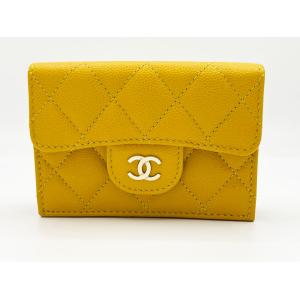 CHANEL シャネル クラシック チェーンクラッチ ショルダーバッグ 2024/25年クルーズ グレインド シャイニー カーフスキン ホワイト AP4423 B10583 C3906 超美品 CHANEL（シャネル） クラシック チェーンクラッチ ショルダーバッグ