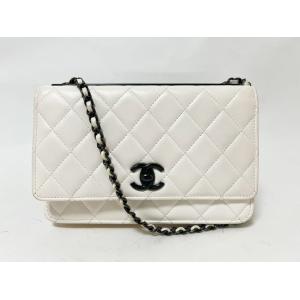 CHANEL シャネル マトラッセ トレンディCC チェーンウォレット ラムスキン ホワイト ブラック ショルダーバッグ A80982