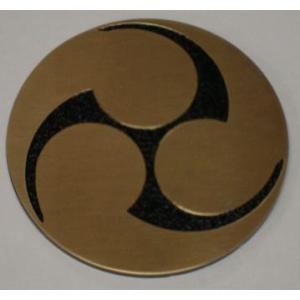 左三つ巴 8cm 高級家紋エッチングエンブレム