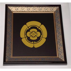 丸に剣片喰 金色額入り家紋【丸に剣片喰】 額入りの家紋 当店のお勧め