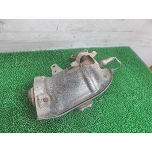 [中古] R5/3 NV100クリッパー 5BD-DR17V エキゾーストマニホールド 14004-...