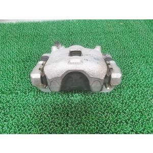 [中古] R5/3 NV100クリッパー 5BD-DR17V 左フロントブレーキキャリパー 4101...