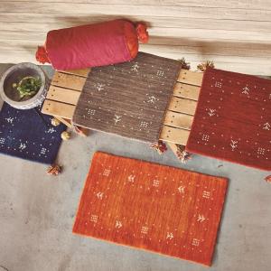 ウール　可愛いフリンジが四隅についた　座布�