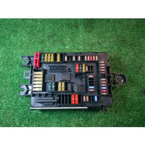 BMW 3シリーズ LDA-3D20 ヒューズ ボックス 926111203 トランクルーム