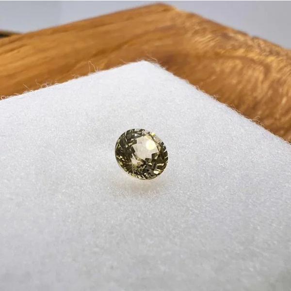 非加熱サファイア ライトイエロー 5mm＜オマケ付き / 鑑別書別売＞♪ 天然石 ルース 宝石 ジェ...