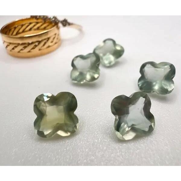 【メール便】プレナイト リリーカット 7ｍｍ×7ｍｍ W77880591♪ 天然石 ルース 宝石 ジ...