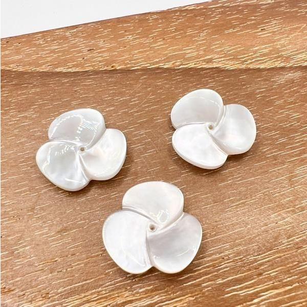 白蝶貝 穴あり 10mm P84880041-30♪ 天然石 ルース 宝石 ジェム 裸石 パワースト...