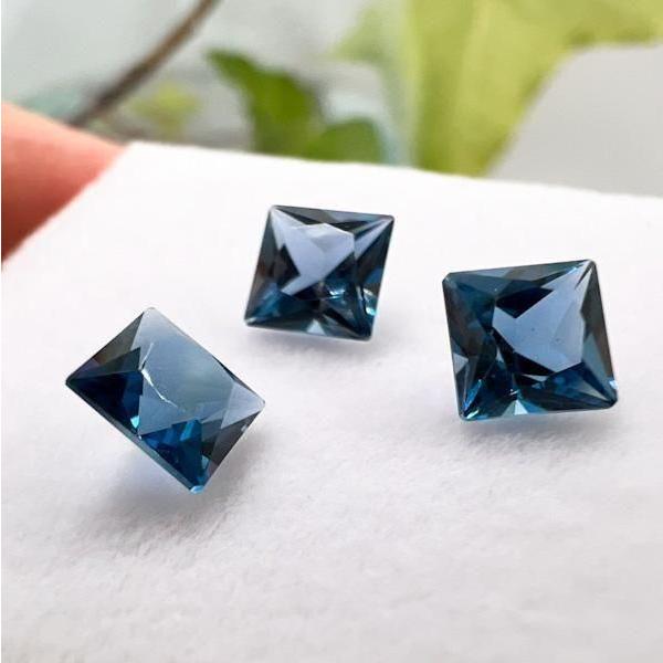 ロンドンブルートパーズ 5mm×5mm プリンセス W77880777♪ 天然石 ルース 宝石 ジェ...