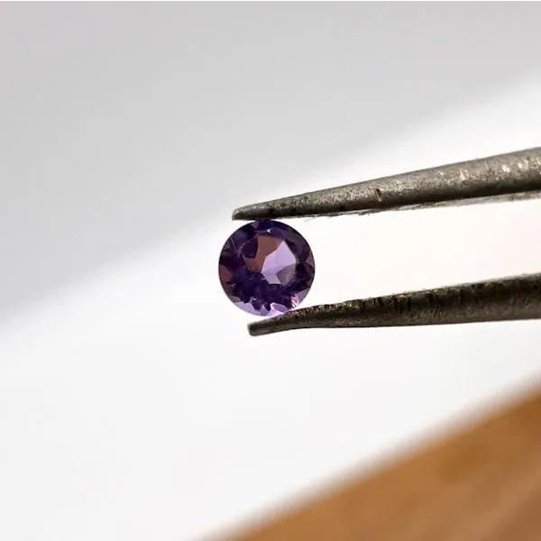 【メール便】アメジスト 2mm W8488000434♪ 天然石 ルース 宝石 ジェム 裸石 パワー...