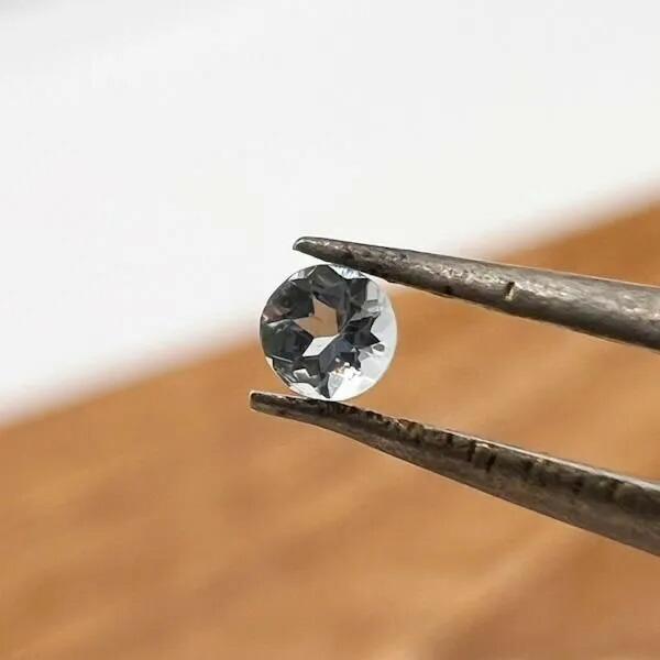 【メール便】アクアマリン 2mm W8488000734♪ 天然石 ルース 宝石 ジェム 裸石 パワ...