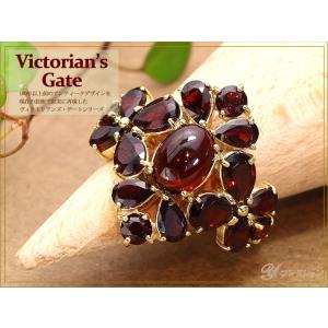 ピンクサファイヤ ハートシェイプのスタッド・一粒のK18ピアス 鮮明な