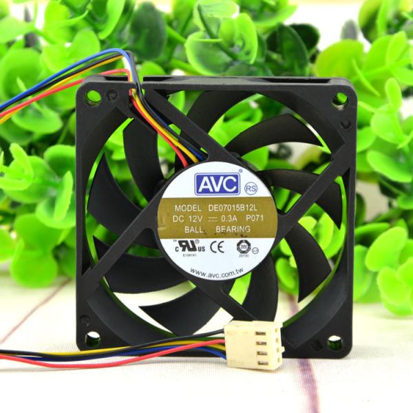 新品　AVC CPU 12v 0.30A 4PIN DE07015B12L 7015 AMDファン