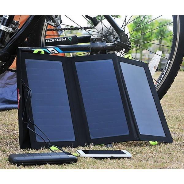 【在庫限り！】ソーラーチャージャー 5V21W ソーラーパネル3枚搭載 折り畳み式（最新版 23％高...