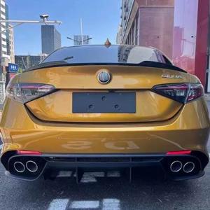 【並行輸入品】 Car Styling Carbon Fiber / FRP Rear Spoile...