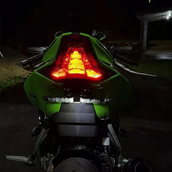 【並行輸入品】カワサキニンジャ ZX25R ZX4R ZX6R 25 統合テールライトウインカーフラ...