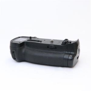 《並品》Nikon マルチパワーバッテリーパック MB-D18｜ymapcamera