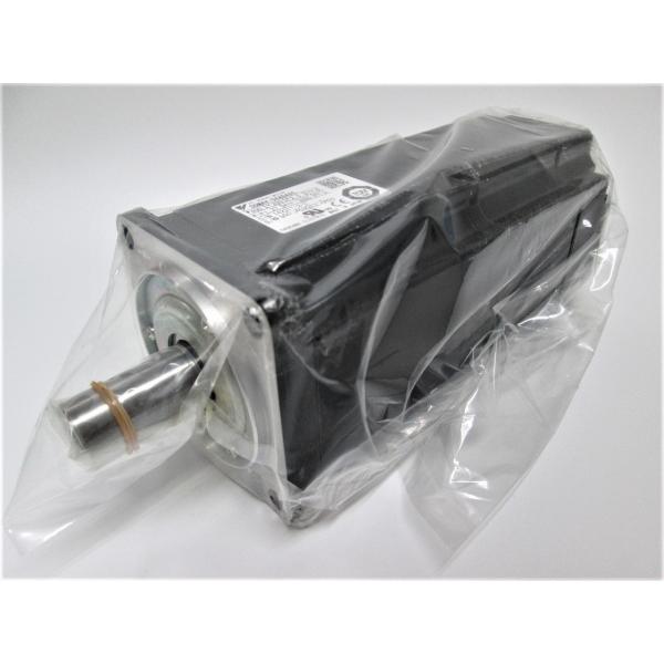 安川電機　ACサーボモーター SGMAV-04ADA6C　未使用品
