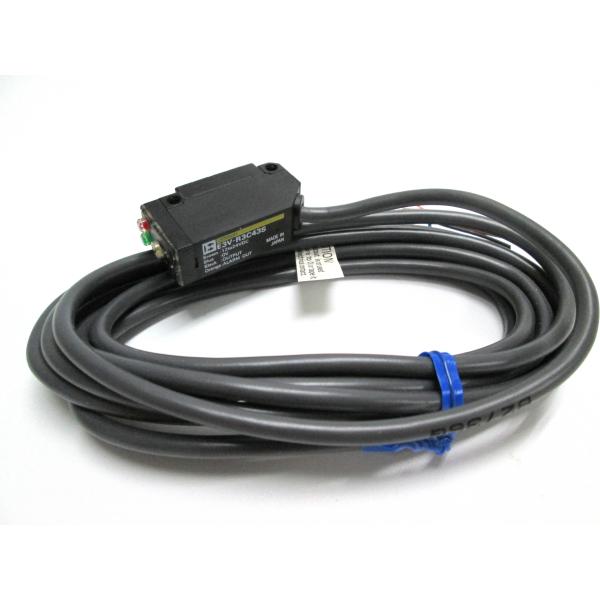 OMRON　アンプ内蔵光電スイッチ E3V-R3C43S　未使用品