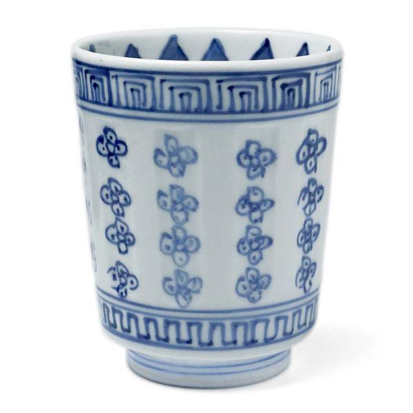 九谷焼：染付花文しのぎ湯呑・九谷美陶園《湯呑》