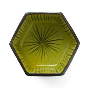 九谷焼 吉田美統【人間国宝】九谷焼ぐい呑み 金襴手花唐草 赤