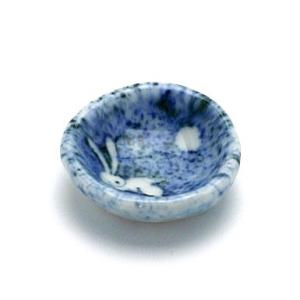 染付吹墨月に兎豆皿1.3寸・阪東晃司《豆皿・4.0cm》