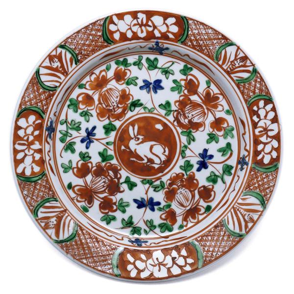 九谷焼：呉須赤絵牡丹兎文平鉢-2・正木春蔵《大皿・25.5cm》