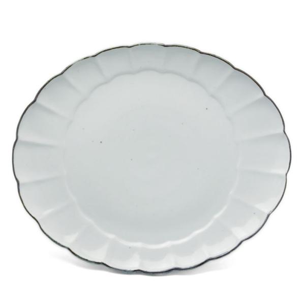 白磁：渕銹花形楕円八寸皿・幾田晴子《大皿・24.0cm》