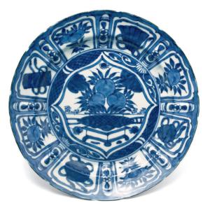 染付吹墨月に兎7.5寸皿・阪東晃司《大皿・23.0cm》 : 和食器の愉しみ