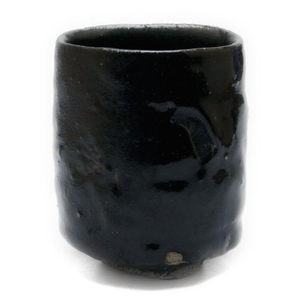 引出黒湯呑・辻村塊《湯呑》
