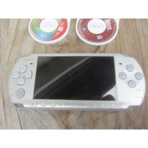 PSP「プレイステーション・ポータブル」 パール・ホワイト(PSP-3000PW)｜yomitan