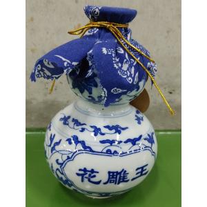 古越龍山 紹興酒 陳醸20年 陶器ボトル 500ml : お酒のちゃがたパーク