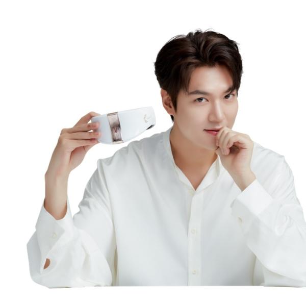 セルリターンLEDネックレイプラス