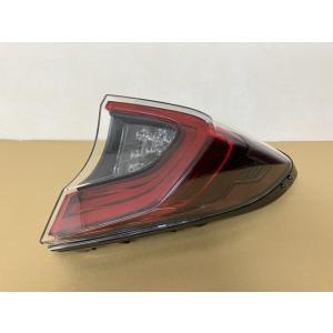 Ｃ−ＨＲ DAA-ZYX10 右テールランプ 2ZR-FXE 209 コイト 10-103 8155...