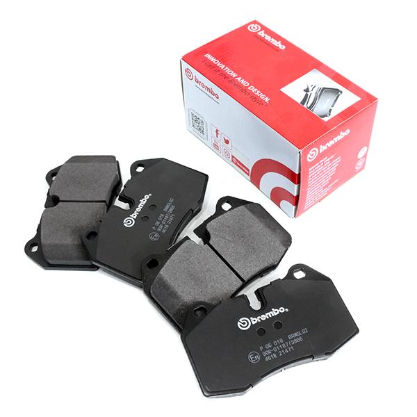 P06 018 スカイライン BNR32 (GT-R) ブレーキパッド フロント用 brembo ブ...