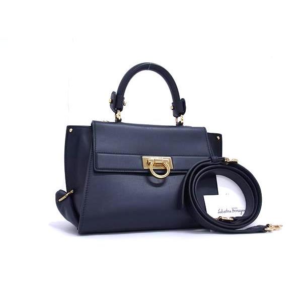 ■美品■ Salvatore Ferragamo フェラガモ FZ 21 D570 ガンチーニ レザ...