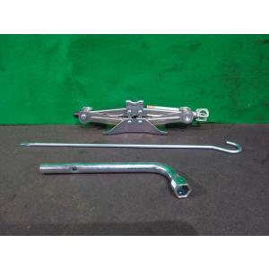 エブリィ 5BD-DA17V 車載工具 061