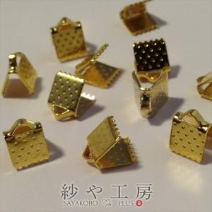 レース留め金具・ヒモ留め 約10個 (6mm 0.6cm) ゴールド 金 金具 材料 手芸材料 パーツ レース タグ ニッケルフリー 金属アレルギー対応｜ysayakobo