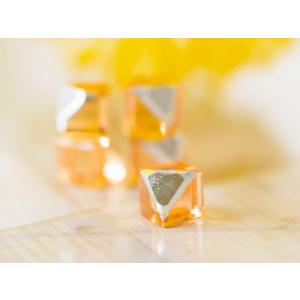 ガラスキューブ 穴なし トパーズ 6mm 4個...の詳細画像1