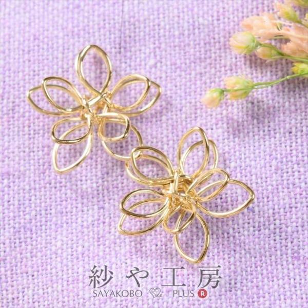 チャーム ワイヤーフラワー ゴールド 15mm 2個 2ヶ 透かし 立体 スチール アクセサリーチャ...