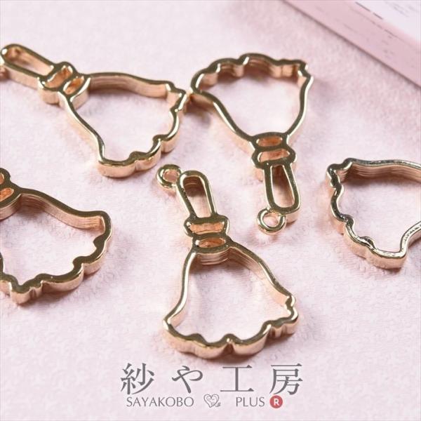 空枠 ハロウィン 魔法使いのほうき（大） ゴールド 24mm 5個 5ヶ フレーム レジン 型 枠 ...